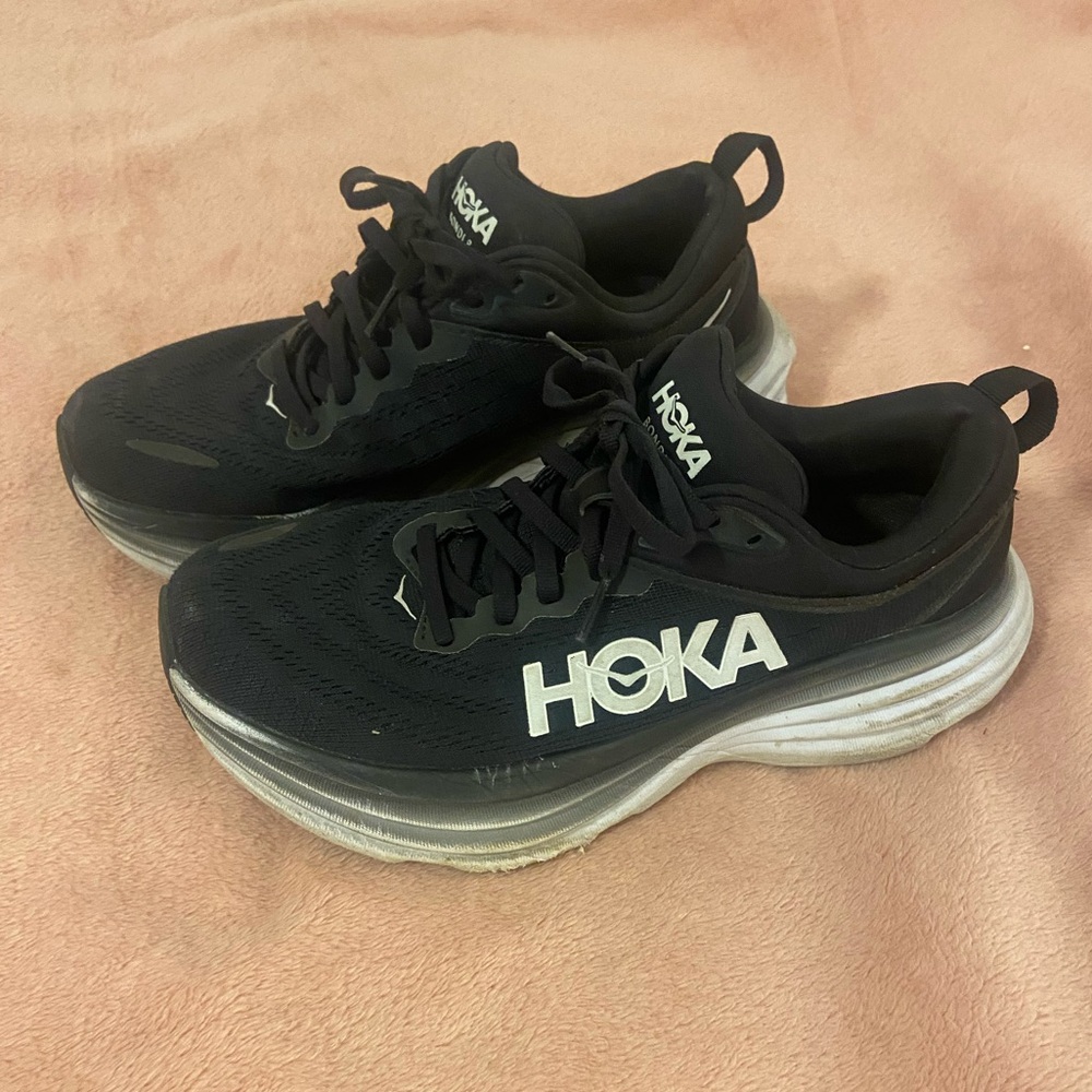 Woman’s Hoka Bondi 8 Shoes Size 7.5 Black
